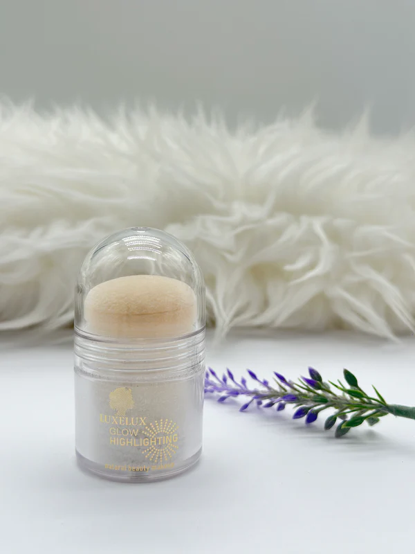 Luxelux Radiant Glow Highlighter - Natural Beauty Makeup - Image 3