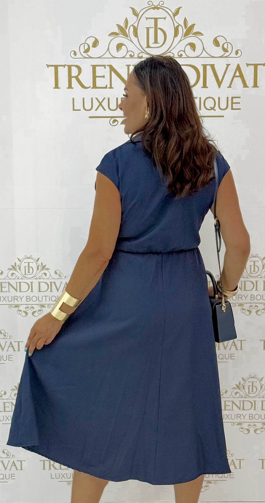 Glamour elegancia: Midi blúzruha exkluzív arany színű brossal - Image 29